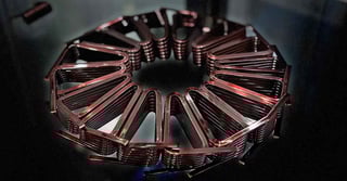 径向磁通电动机的绕组优化：兼顾损耗与空间